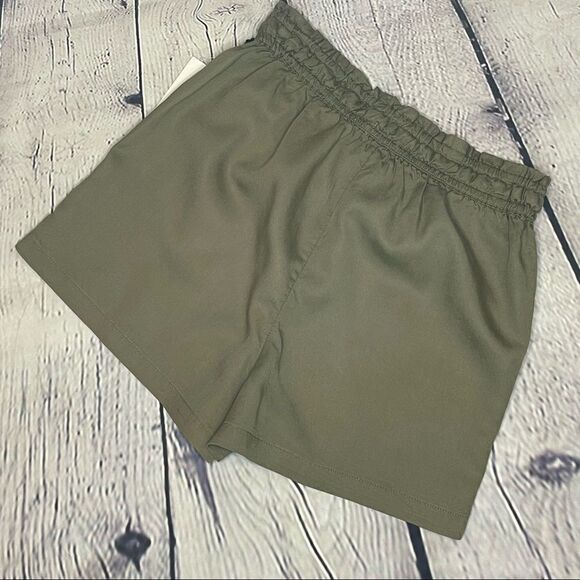 High Waist Shorts - Picture 6 of 8